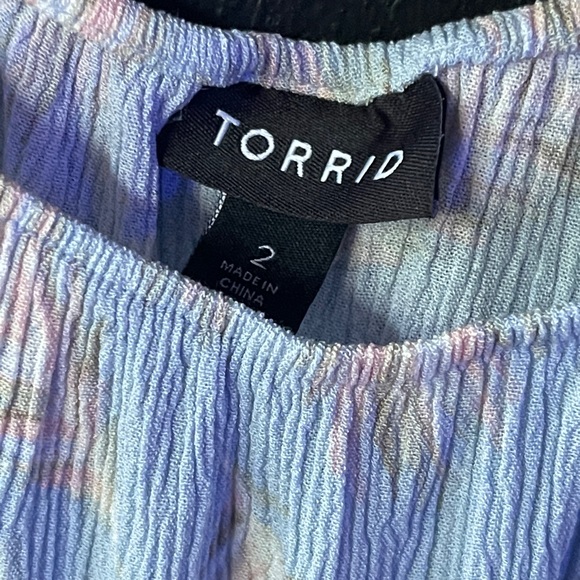 Torrid 2x off shoulder feather print top - Picture 10 of 10